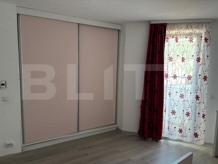 Casă individuală cu 6 camere cu Canalizare în Apahida