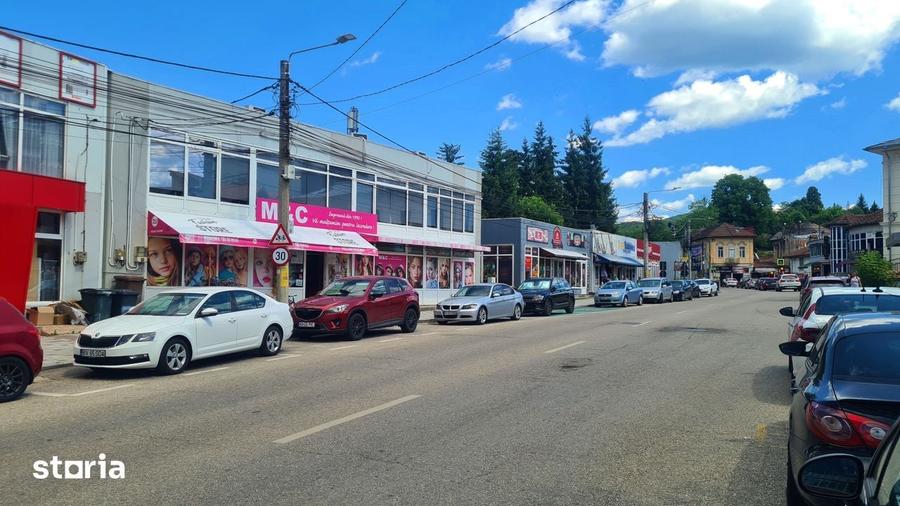 Spațiu comercial, de 380 mp, în Central