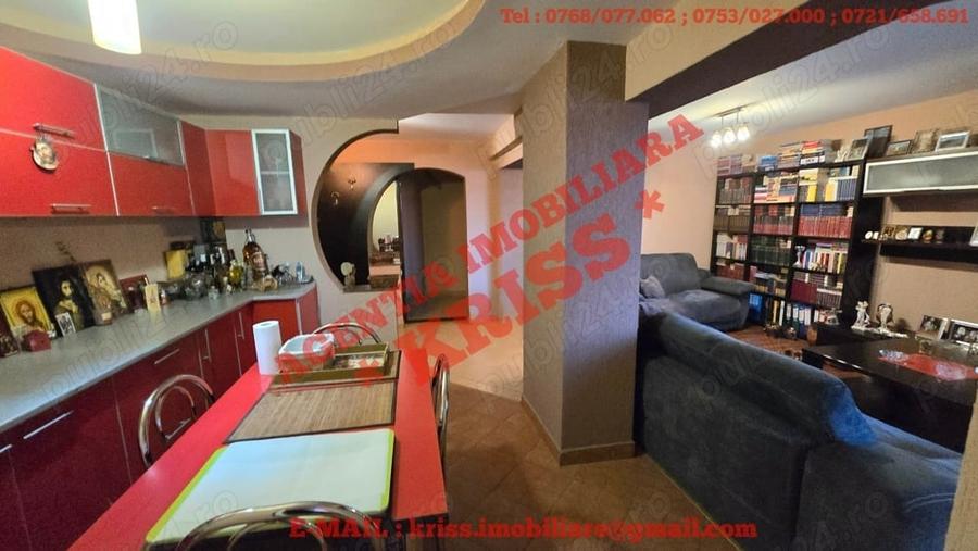 Apartament cu 4 camere decomandat în Găvana