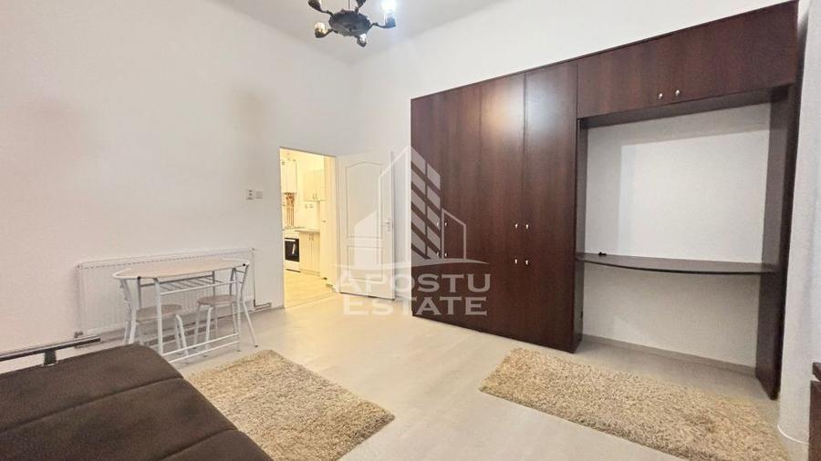 Garsonieră decomandată, mobilată în Complex Studențesc