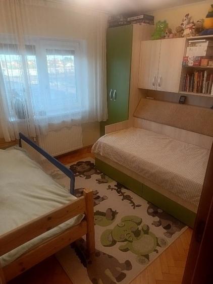 Apartament cu 4 camere decomandat, mobilat în 6 Vânători