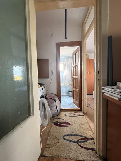 Apartament cu 2 camere semidecomandat, mobilat în Soarelui