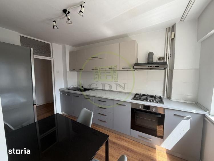 Apartament cu 3 camere decomandat în Centrul Civic