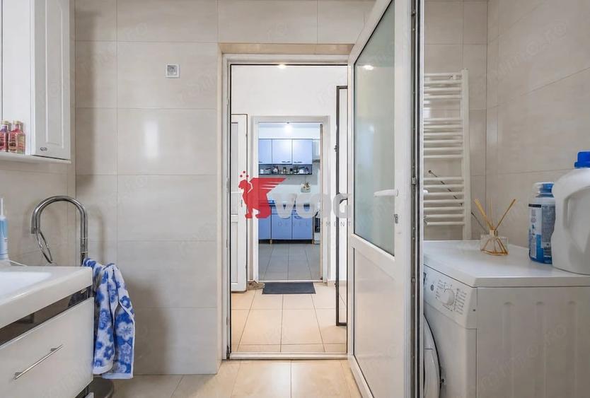 Casă cu 5 camere cu Teren 392 Mp în Central