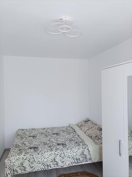 Apartament cu 3 camere semidecomandat în Hipodrom 1