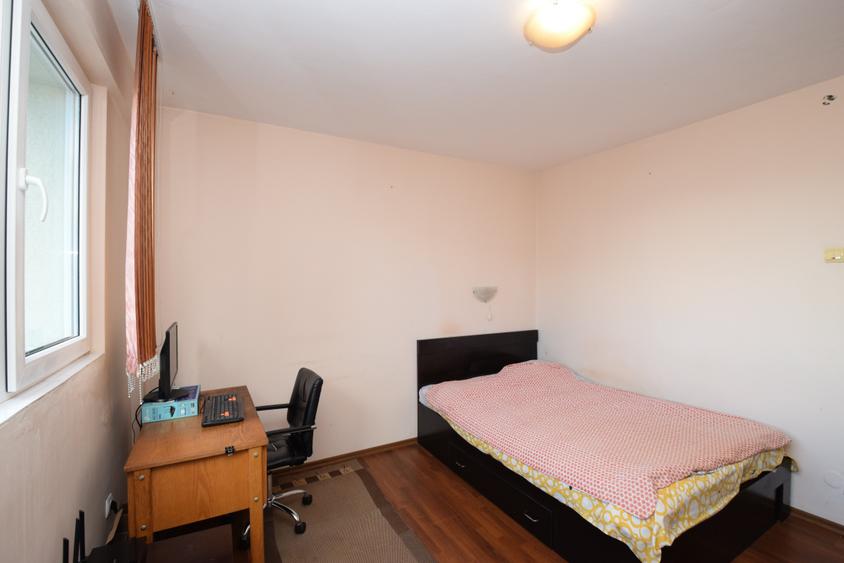 Apartament cu 3 camere decomandat în 1 Decembrie 1918
