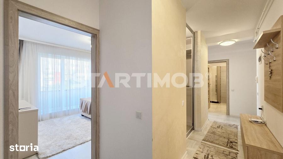 Apartament cu 3 camere decomandat în Tractorul