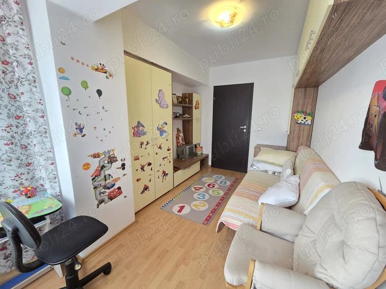 Apartament cu 3 camere decomandat în Dunărea