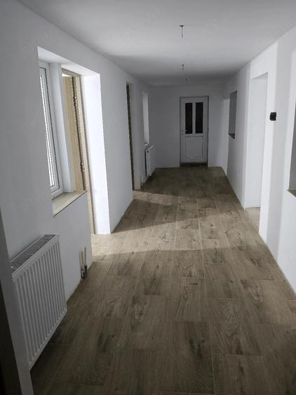 Casă cu 3 camere cu Teren 1200 Mp în Corbu