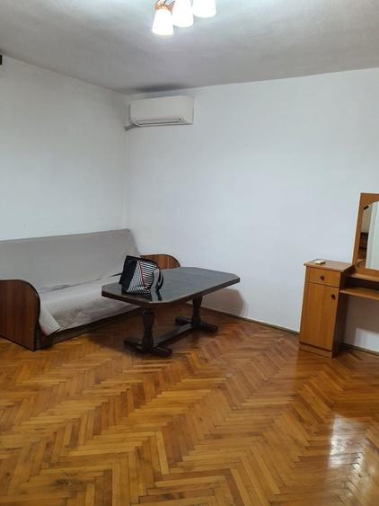 Apartament cu 2 camere semidecomandat în Bălcescu