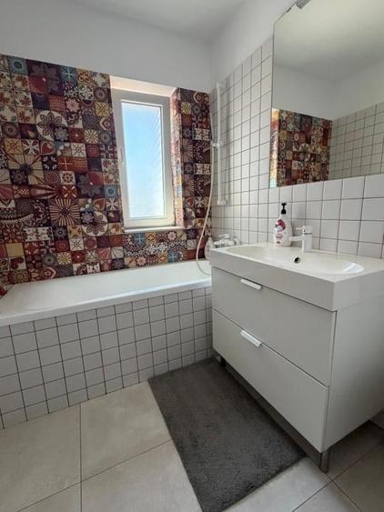 Casă cu 5 camere cu Canalizare în Pipera