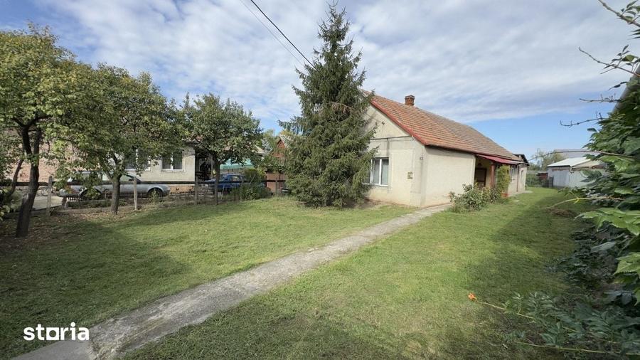 Casă cu 3 camere cu Teren 3263 Mp în Central