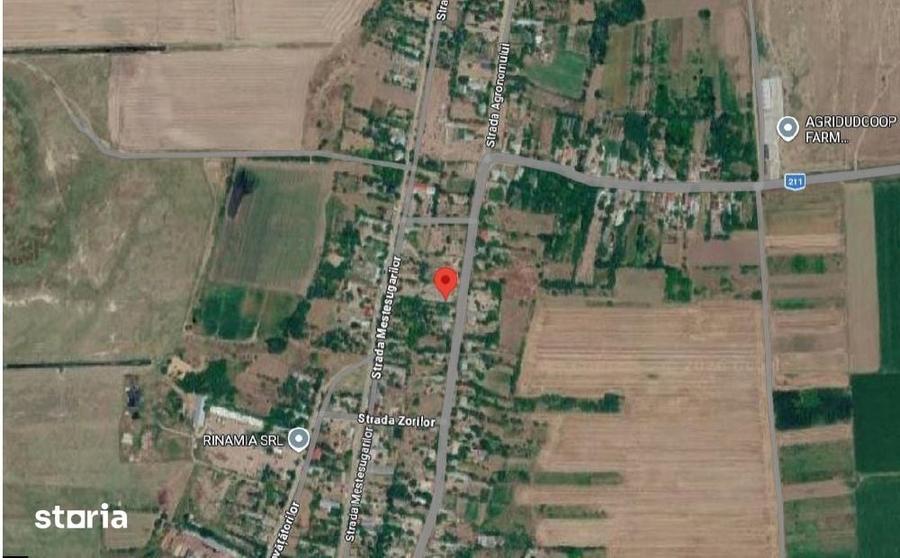 Casă cu 5 camere cu Teren 1373 Mp în Zăvoaia