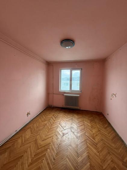 Apartament cu 4 camere decomandat în Mănăștur