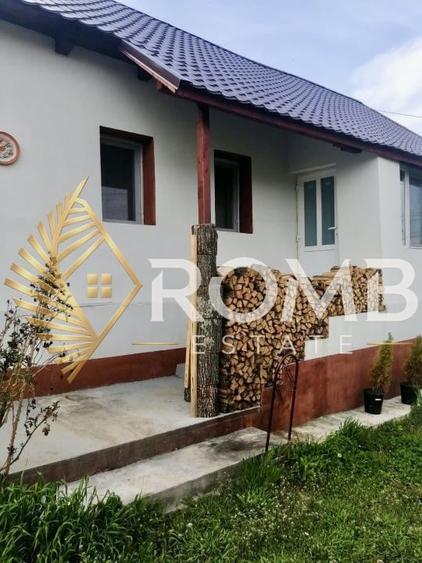 Casă individuală cu 3 camere cu Teren 900 Mp în Sânmihaiu Almașului
