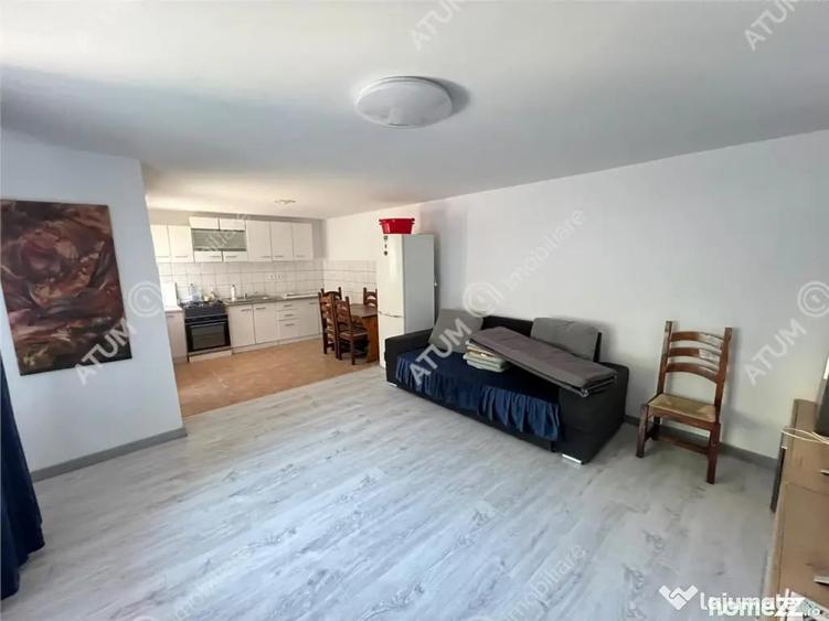 Casă cu 3 camere cu Teren 297 Mp în Poplaca