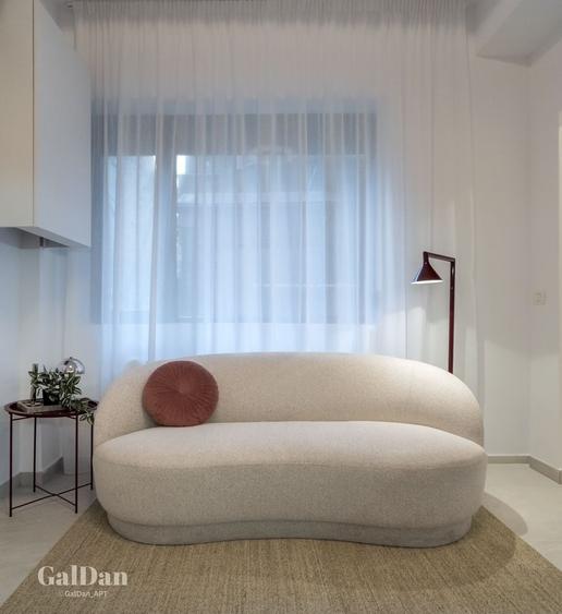 Apartament cu 3 camere, mobilat în Calea Victoriei