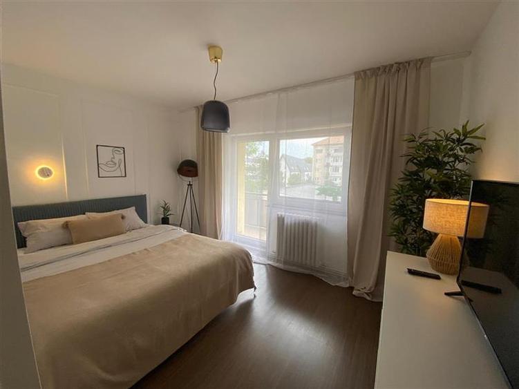 Apartament cu 4 camere semidecomandat, mobilat în Grigorescu