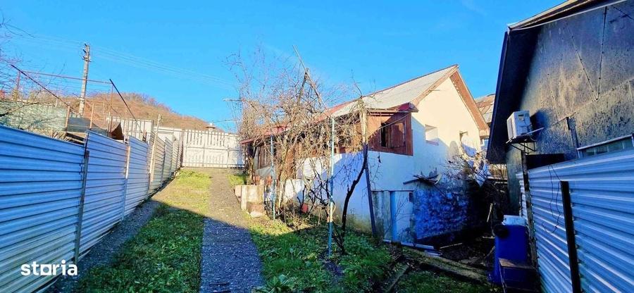 Casă cu 2 camere în Păușești