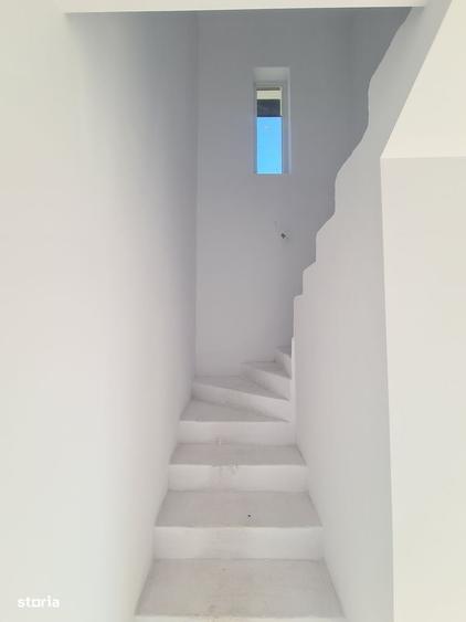 Casă cu 4 camere în Vidra