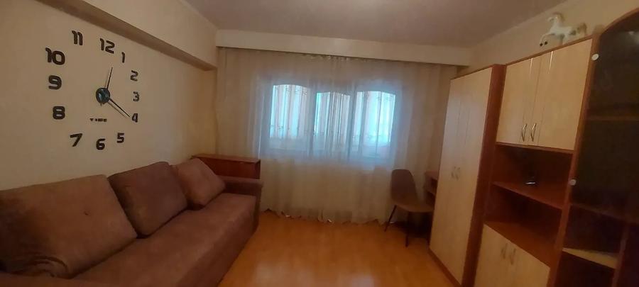 Apartament cu 2 camere decomandat în Școlilor