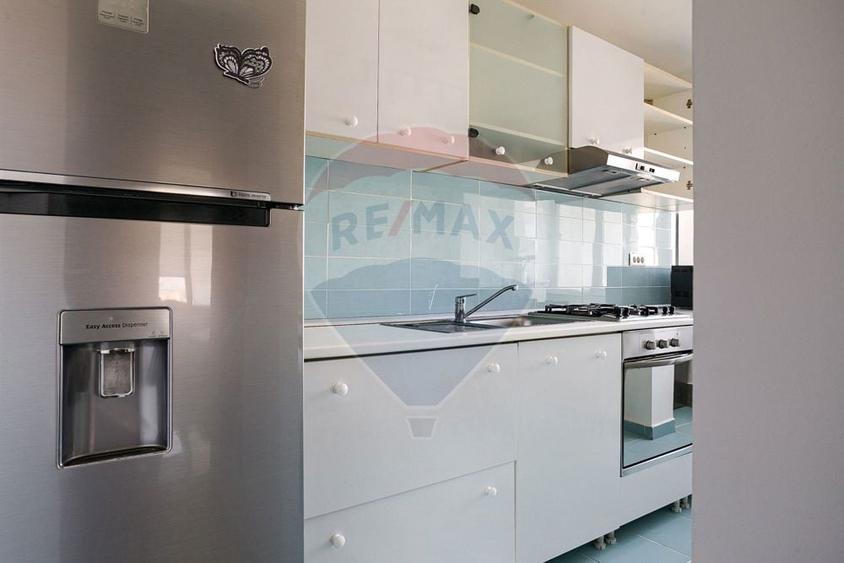 Apartament cu 3 camere decomandat, mobilat în Aurel Vlaicu
