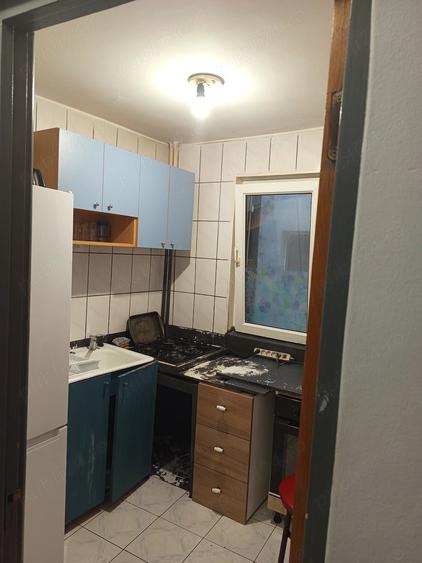 Apartament cu 2 camere semidecomandat în P-ța Victoriei