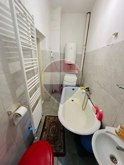 Casă cu 2 camere cu Teren 77 Mp în Central