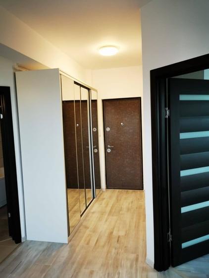 Apartament cu 2 camere semidecomandat, mobilat în Central