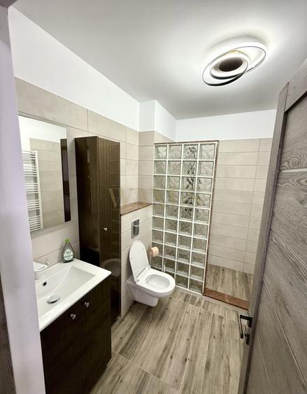 Apartament cu 2 camere semidecomandat, mobilat în Florești