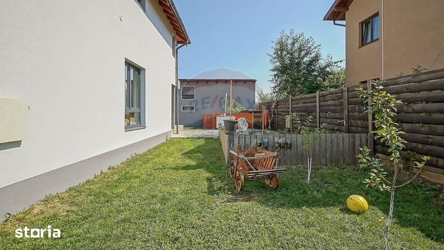 Casă cu 4 camere cu Teren 605 Mp în Florilor