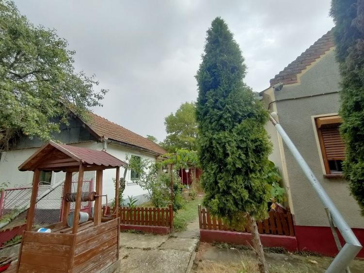 Casă cu 3 camere în Sântimreu
