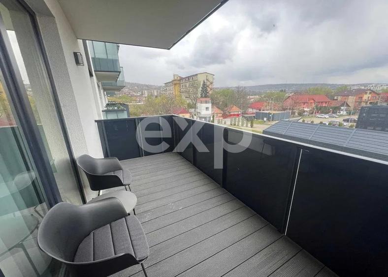 Apartament cu 2 camere semidecomandat, mobilat în Gară