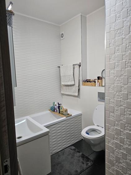 Apartament cu 3 camere decomandat în Sânnicoară