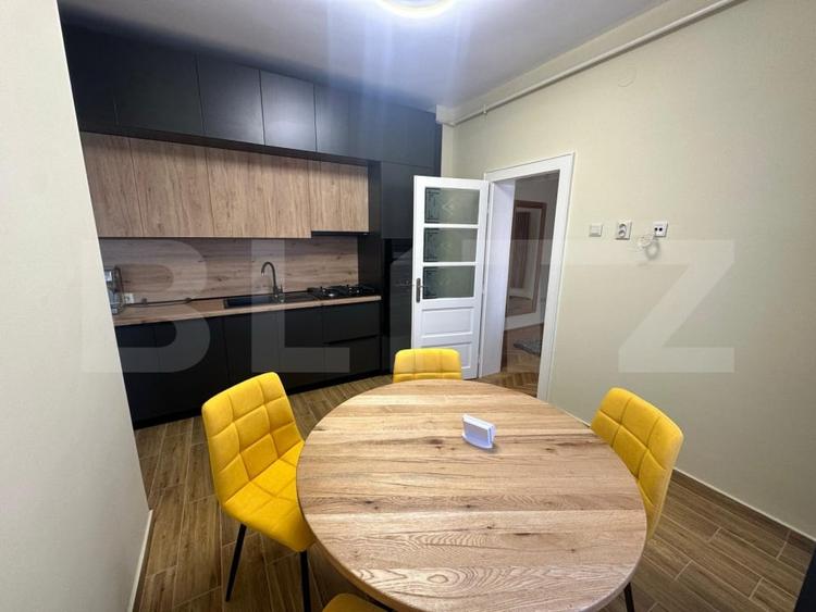 Apartament cu 4 camere decomandat, mobilat în Titulescu