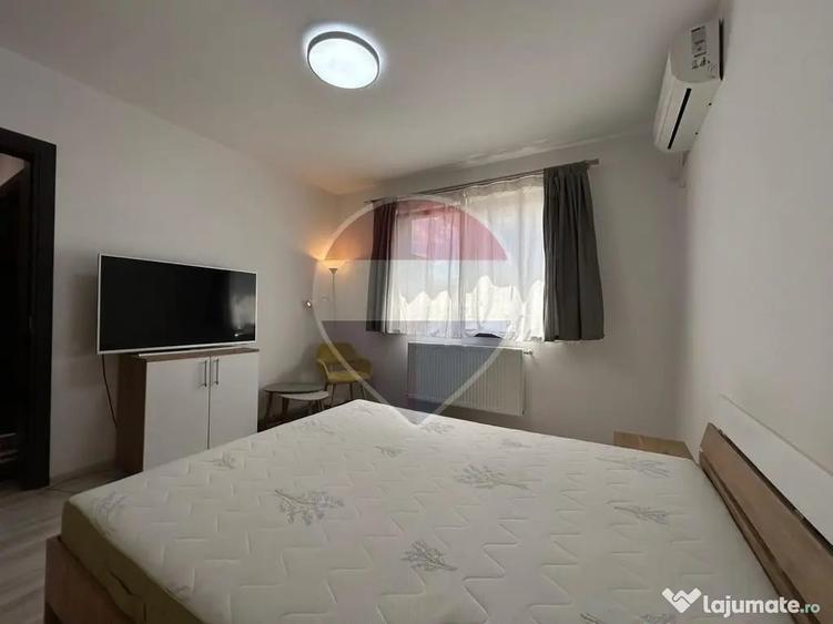 Garsonieră decomandată în Sud