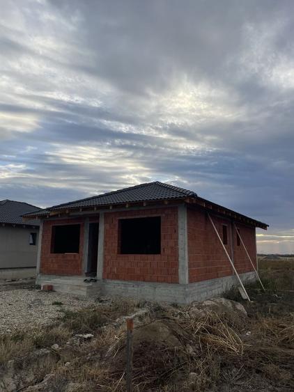 Casă cu 3 camere în Oșorhei