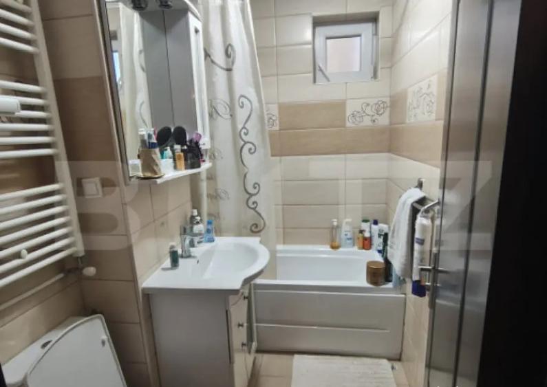 Apartament cu 4 camere decomandat în Decebal