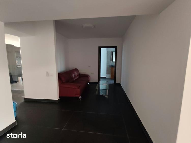 Apartament cu 6 camere în Unirii