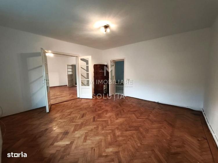 Casă cu 3 camere cu Teren 255 Mp în Central