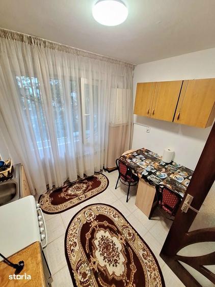 Apartament cu 2 camere decomandat în Calea București