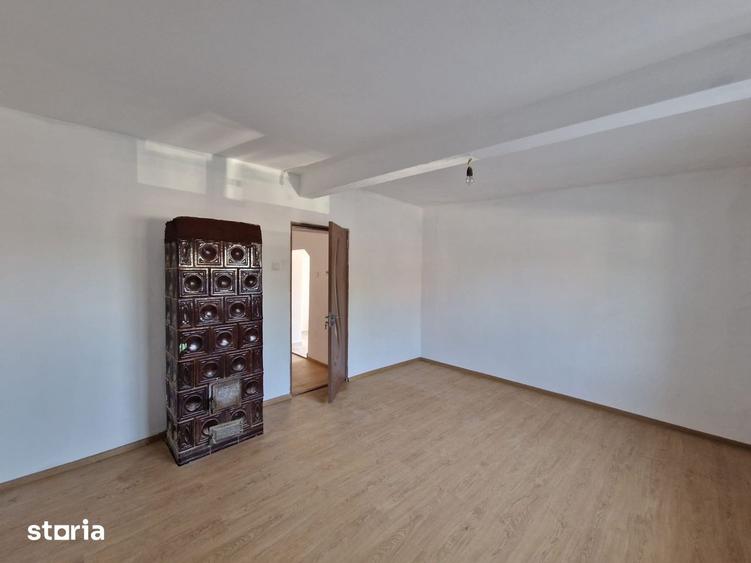 Casă cu 3 camere cu Teren 933 Mp în Sălard