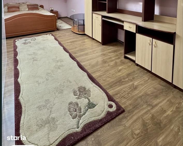 Apartament cu 2 camere în Podu Roș