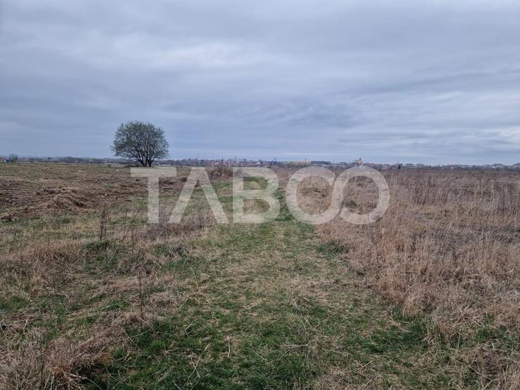 Teren agricol intravilan de 1500 mp, în Ștrand