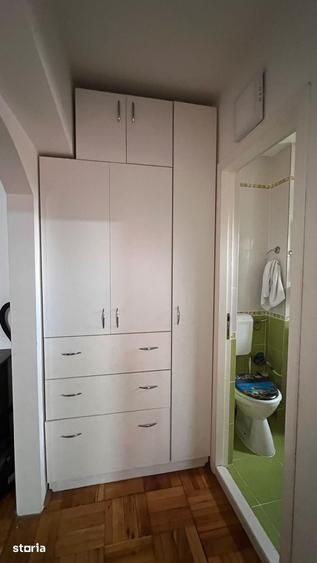 Apartament cu 2 camere semidecomandat în Intim