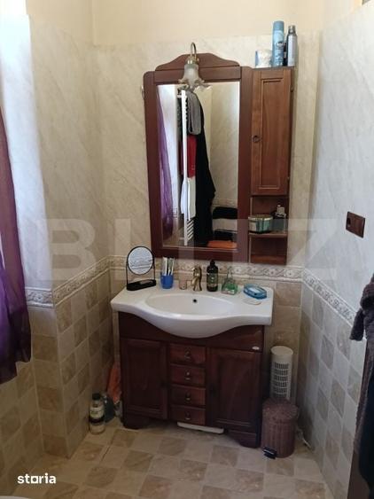 Casă cu 10 camere cu Teren 580 Mp în Central