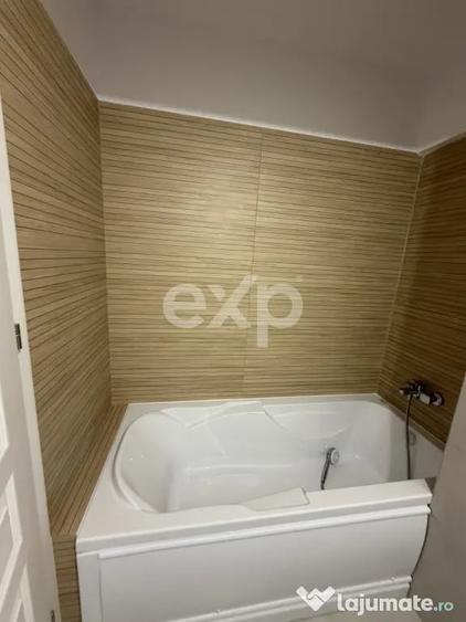 Apartament cu 2 camere decomandat în Galata