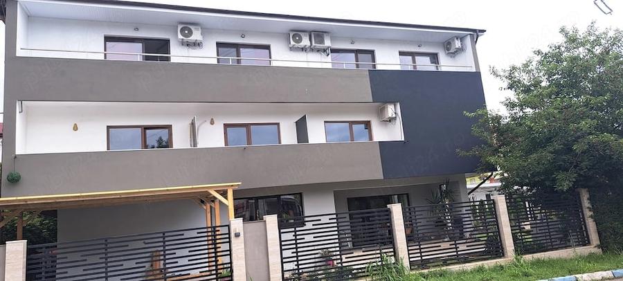 Casă cu 20 camere cu Teren 857 Mp în Schitu
