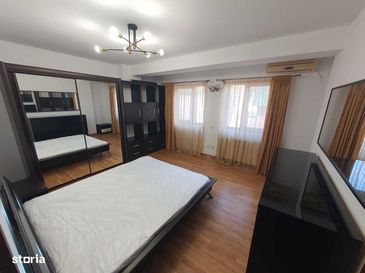 Apartament cu 3 camere semidecomandat în Calea Călărașilor