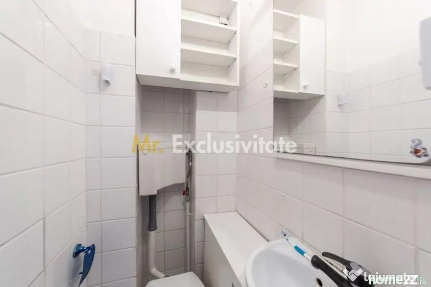 Apartament cu 3 camere semidecomandat în Central